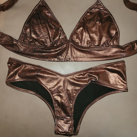 Cloris Murphy Other - Damaged Brown Triangle Top Scoop Bottom Bikini